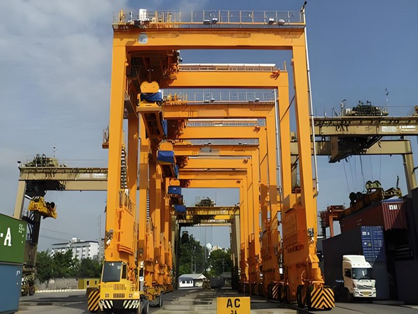 河北承德集装箱门式起重机防摇技术