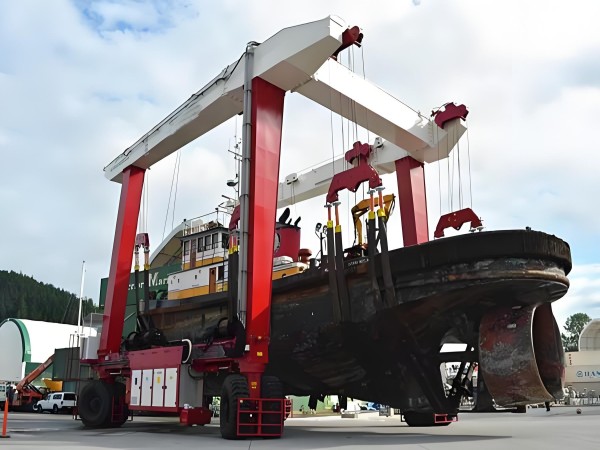 如何选购游艇搬运机