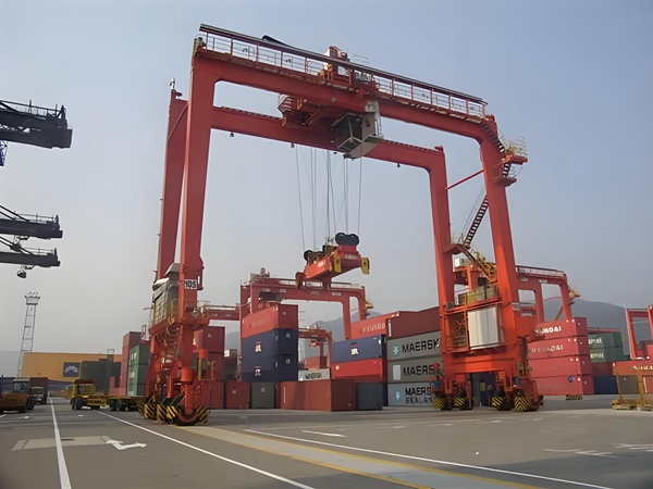 山西朔州集装箱门式起重机厂家RTG集装箱龙门吊动力系统对比