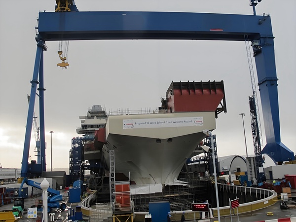 辽宁大连造船门式起重机厂家船厂重型龙门吊特点